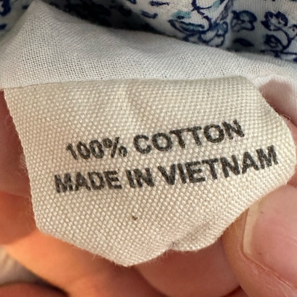 Forever Young by Sue Dang Button Back Floral Blue and‎ White Print Long Sleeve - Picture 5 of 6